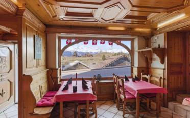 Hotel 20 rooms - image - 2