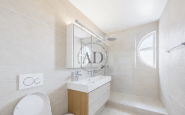 Apartment 8 rooms - image - 8
