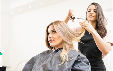 Hairdresser - image - 2