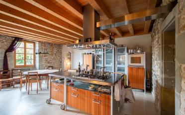 Single house 10 rooms - image - 1