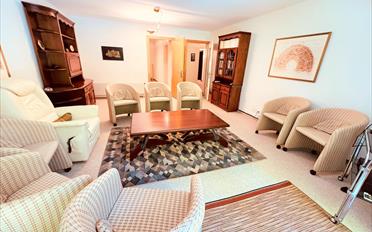 Villa 16.5 Zimmer - image - 1