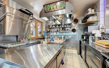 Single house 10 rooms - image - 12