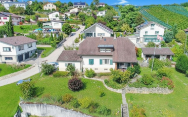 Einfamilienhaus 7.5 Zimmer - image - 1