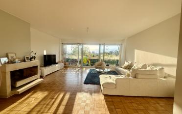 Apartment 8 rooms - image - 1