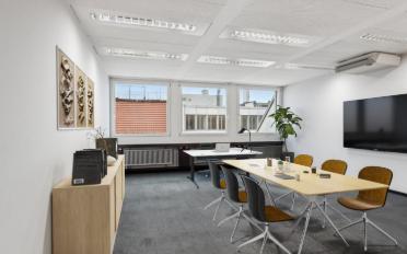 Office - image - 1