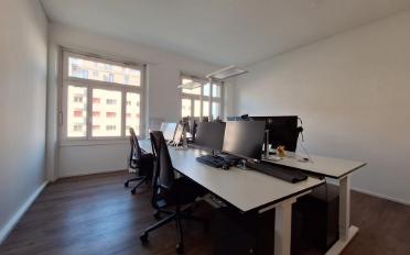 Office - image - 5