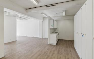 Office - image - 12
