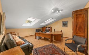 Residential building 9.5 rooms - image - 10