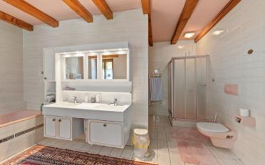 Residential building 9.5 rooms - image - 12