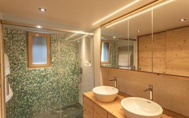 Chalet 16 rooms - image - 13