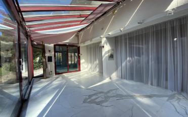 Villa - image - 12