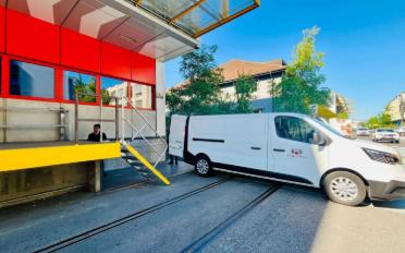 Commercial - image - 6