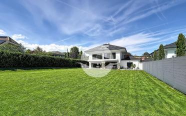 Einfamilienhaus 7.5 Zimmer - image - 1