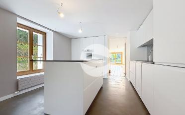 Apartment 6 rooms - image - 3