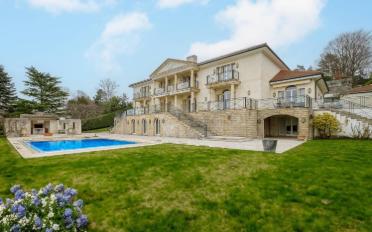 Villa 18 pièces - image - 1