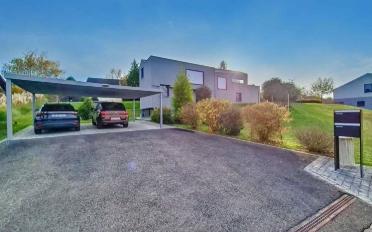 Villa 7.5 pièces - image - 1