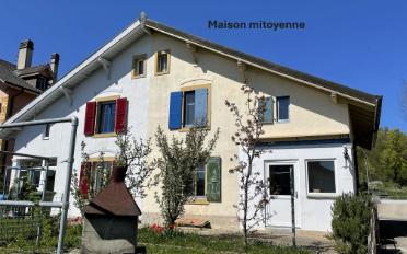 Bifamiliar house - image - 1