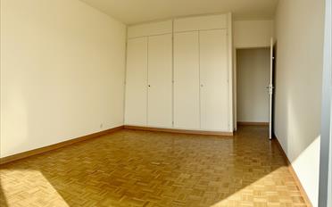 Apartment 4 rooms - image - 12