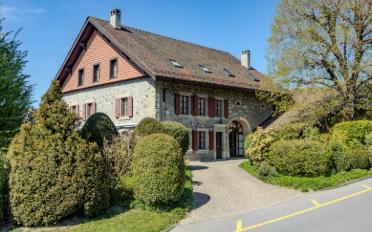 Einfamilienhaus 11.5 Zimmer - image - 1