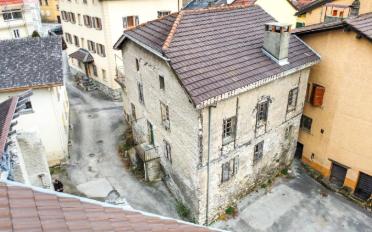 Residential building 10 rooms - image - 1