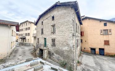 Residential building 10 rooms - image - 2