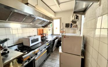 Immeuble résidentiel 15 pièces - image - 10