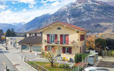 Immeuble résidentiel 9 pièces - image - 1