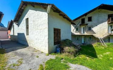 Residential building 18 rooms - image - 9