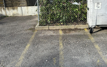 Place à motos extérieure - image - 2