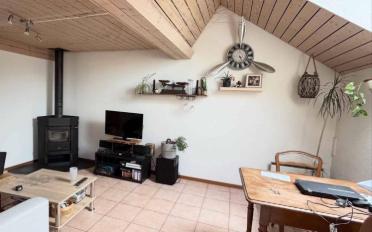 Attic flat 2.5 rooms - image - 1