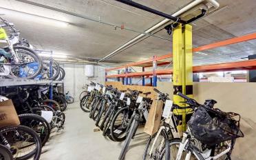 Commercial - image - 12