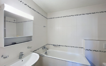 Apartment 4 rooms - image - 8