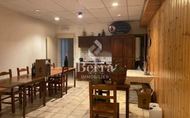 Mixed use property - image - 2