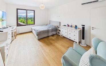 Maison 10.5 pièces - image - 3