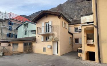 Row house 11.5 rooms - image - 1