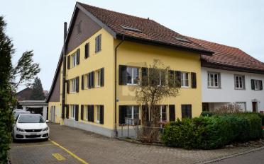 Immeuble résidentiel 4 pièces - image - 1