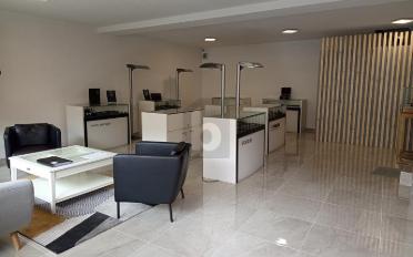 Bureau 3.5 pièces - image - 2