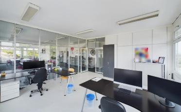 Office - image - 1