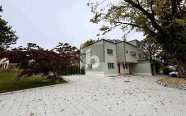 Bifamiliar house 6.5 rooms - image - 1