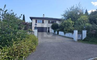 Einfamilienhaus 7.5 Zimmer - image - 1