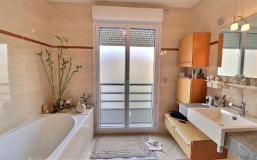 Apartment 4 rooms - image - 13