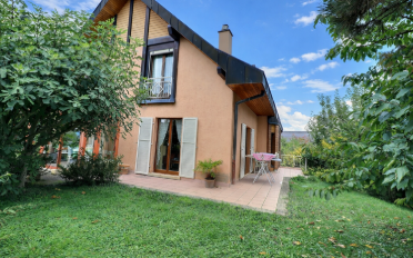 Einfamilienhaus 8.5 Zimmer - image - 1