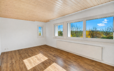 Einfamilienhaus 7.5 Zimmer - image - 3