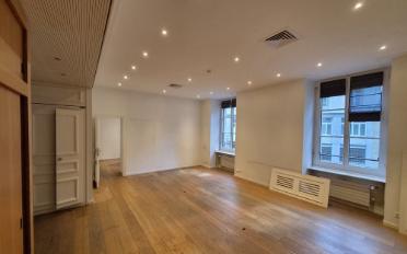 Office - image - 4