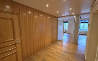 Office - image - 5