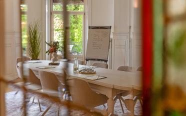 Office - image - 9