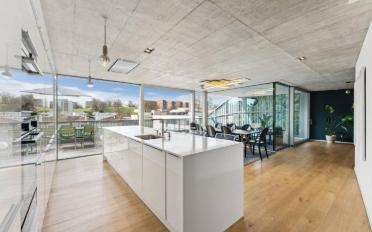 Attic flat 7 rooms - image - 1