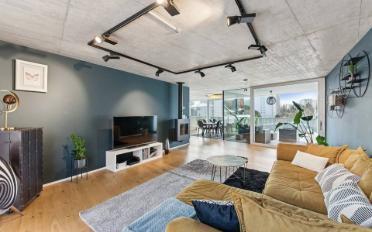 Attic flat 7 rooms - image - 2