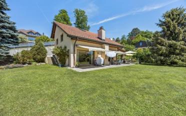Einfamilienhaus 7.5 Zimmer - image - 1