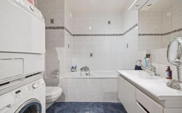 Apartment 6 rooms - image - 7